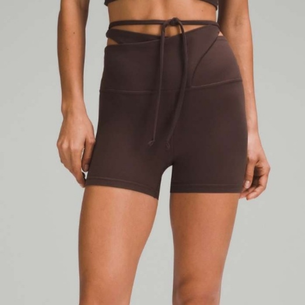 New Lululemon Align Shorts - Picture 2 of 6